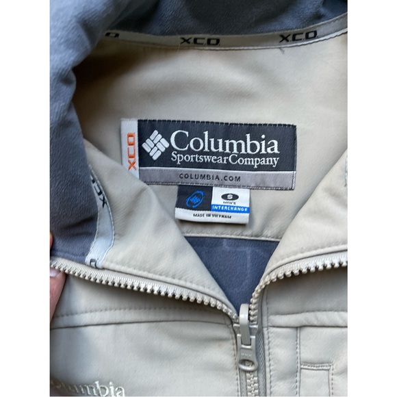 Columbia xco interchange jacket in oatmeal color size S in EUC - Picture 3 of 5